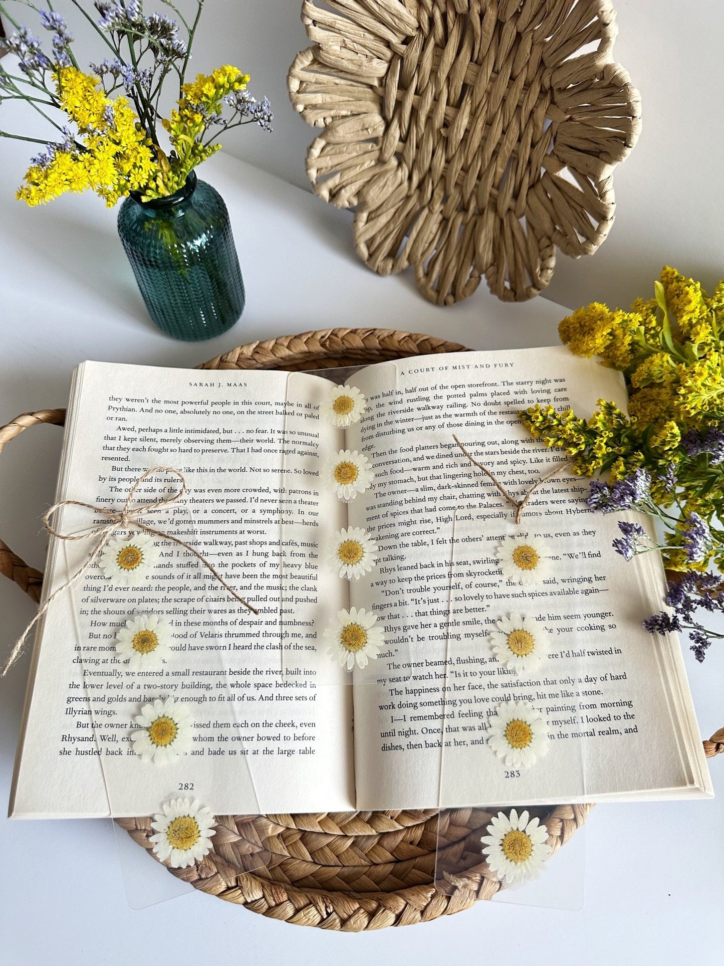 pressed daisy bookmark