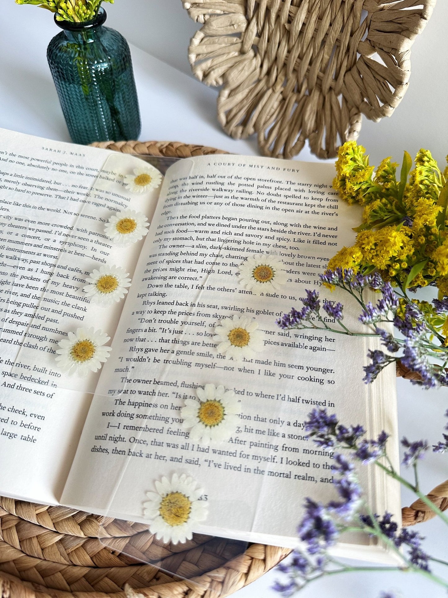 pressed daisy bookmark