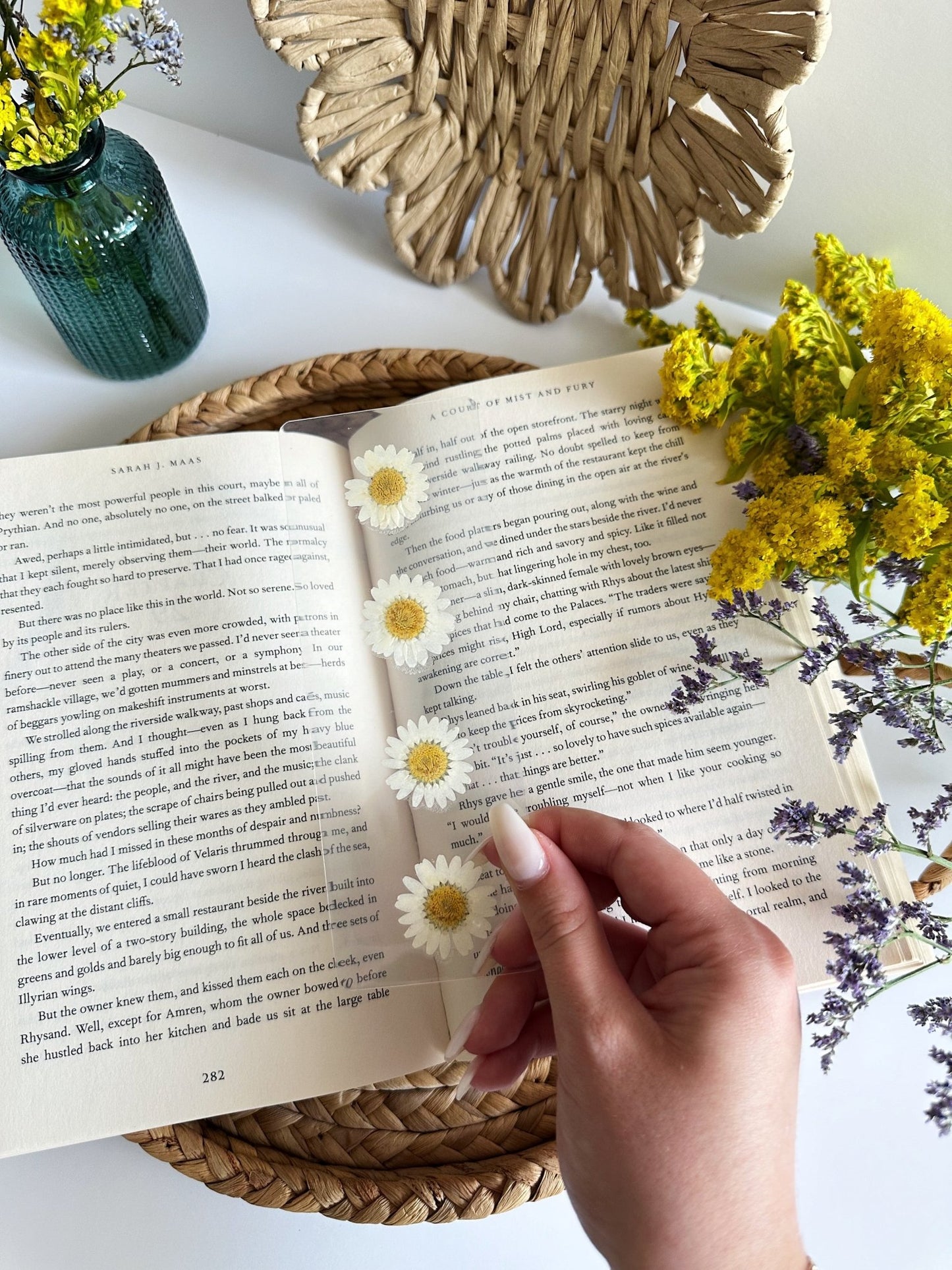 pressed daisy bookmark