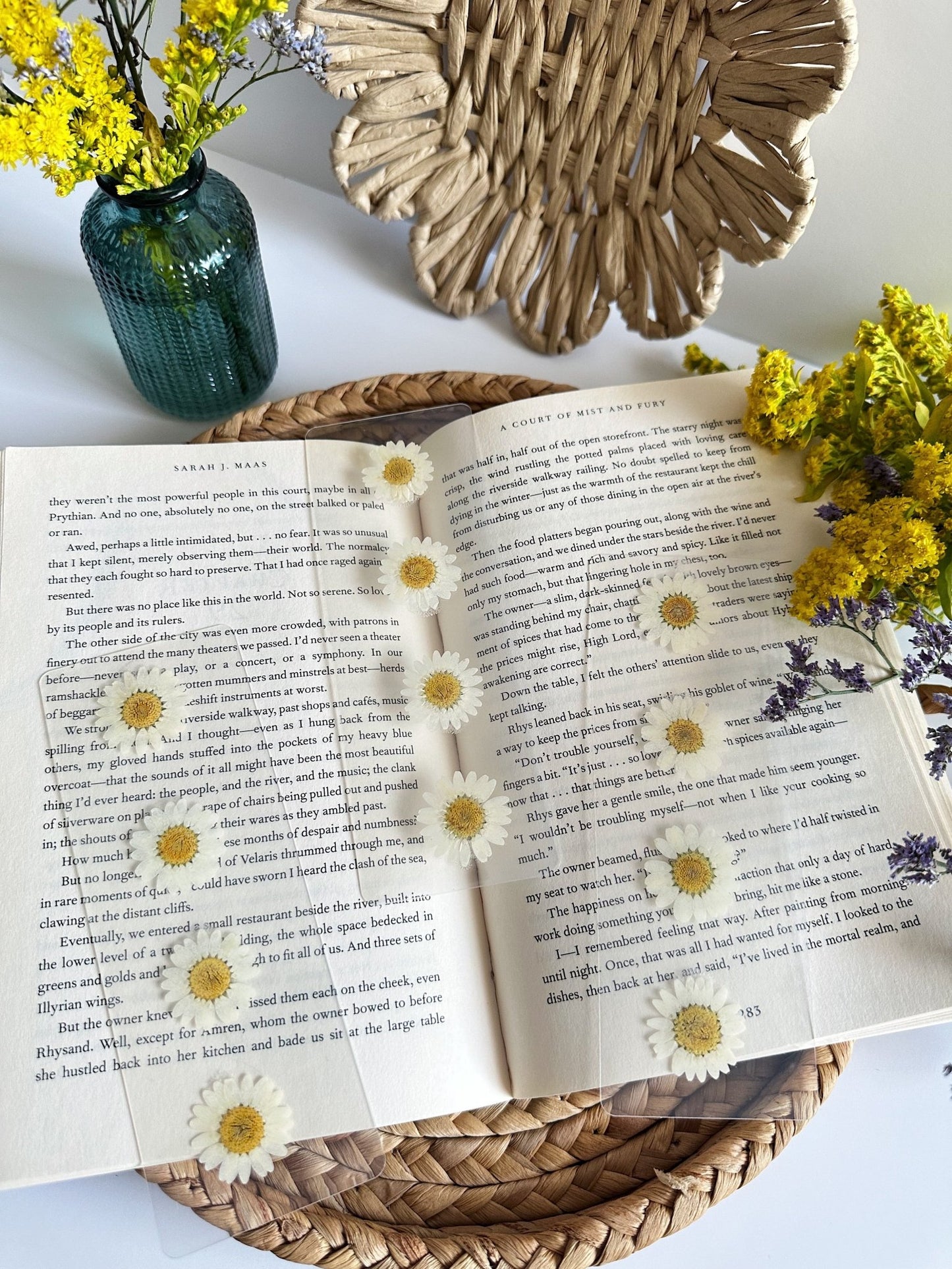 pressed daisy bookmark